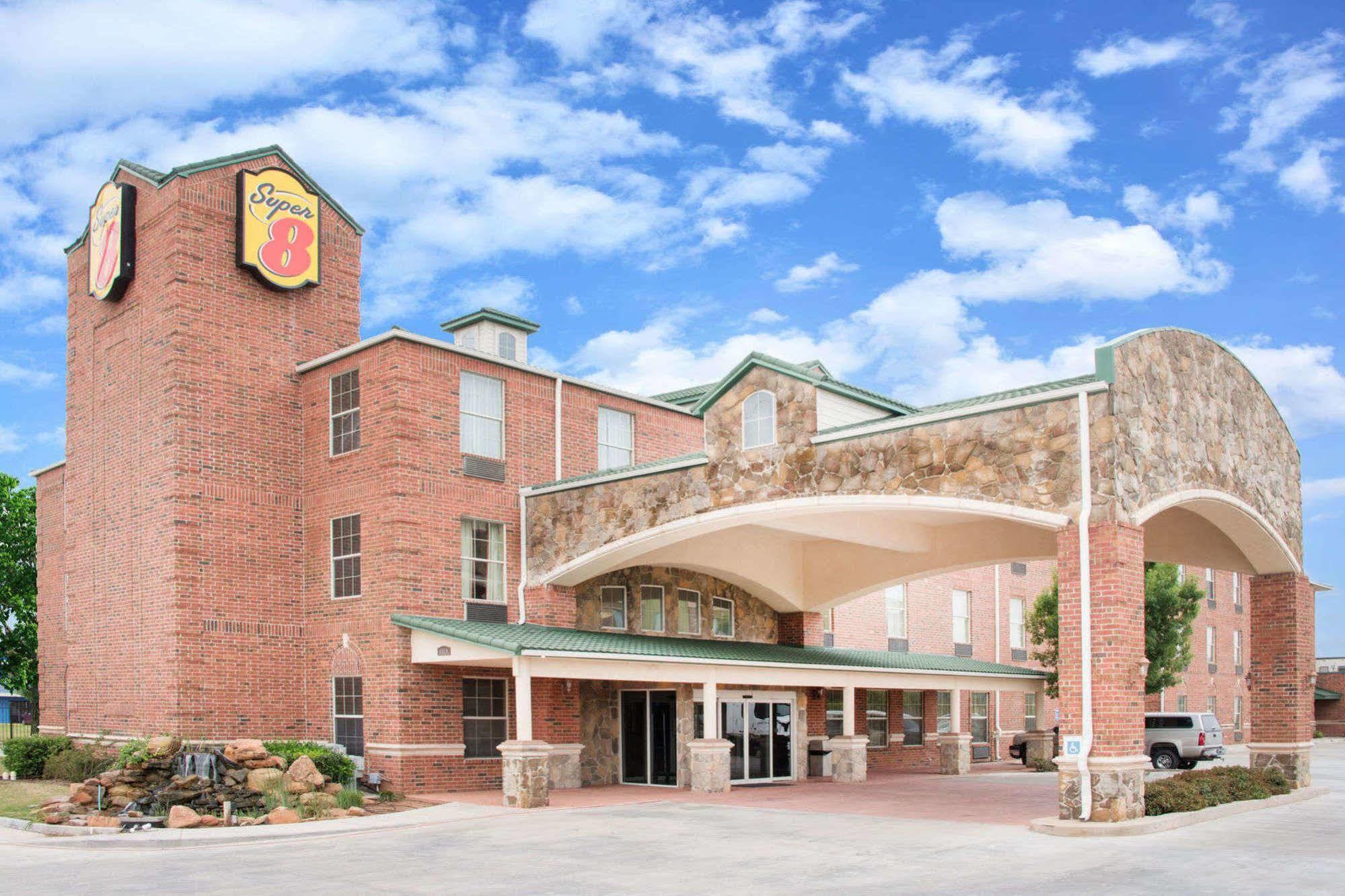 Hotel Super 8 By Wyndham Tulsa Zewnętrze zdjęcie